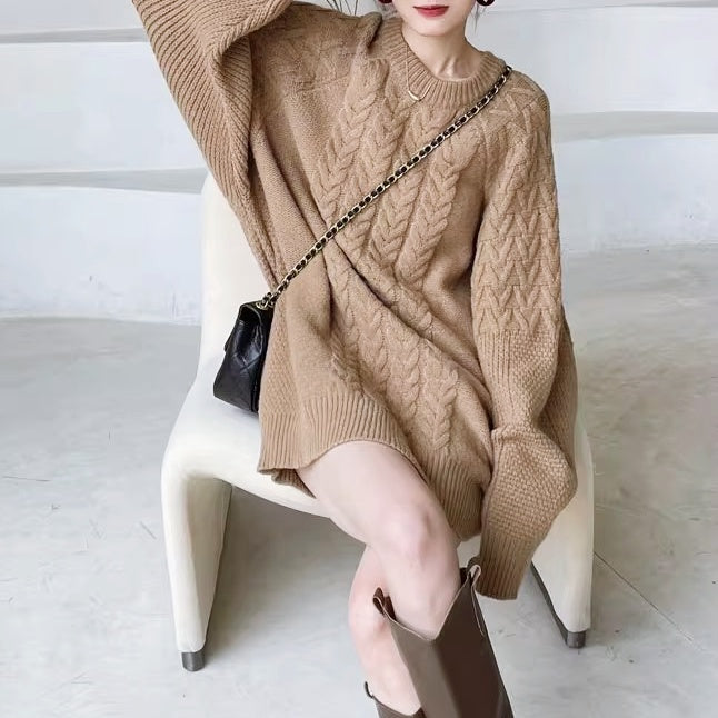 ケーブルニットワンピース