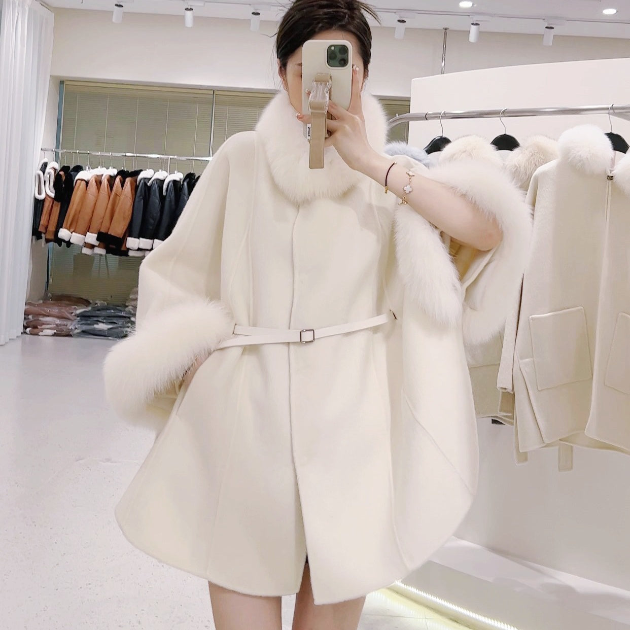 FOXファーウエストベルトマントコート