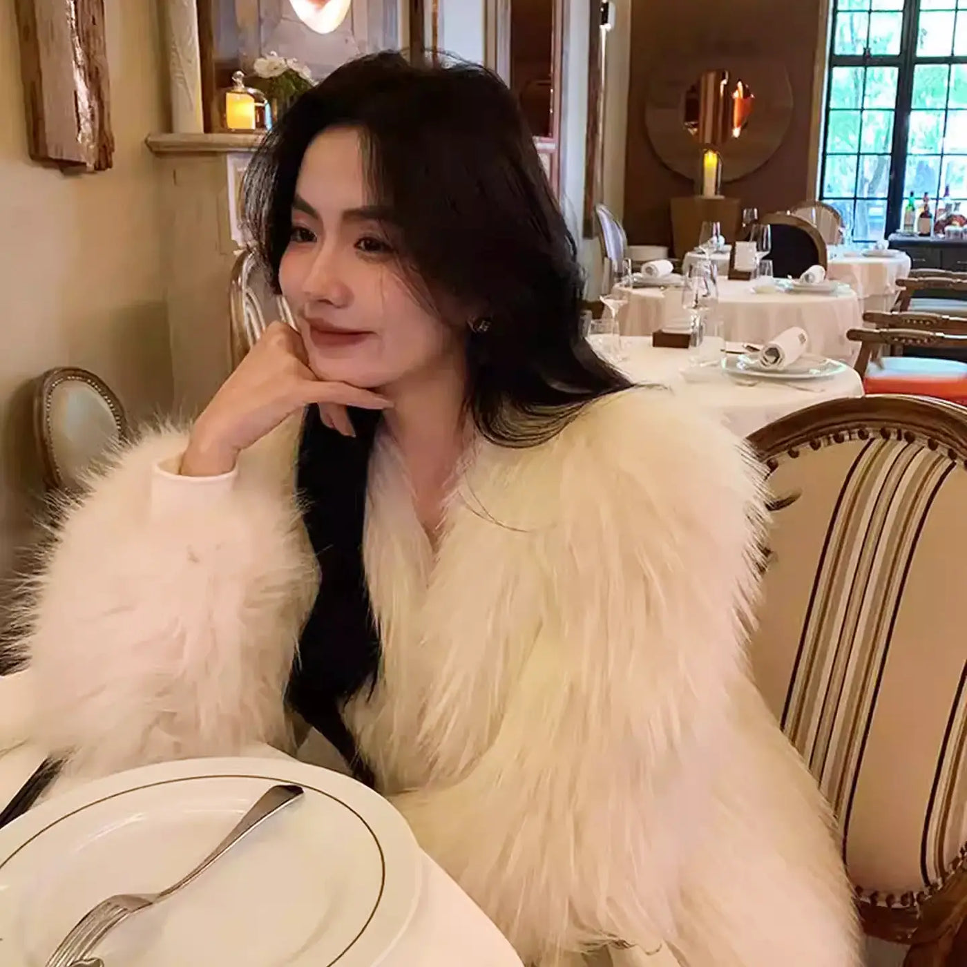 ボリュームフェイクファーショートコート