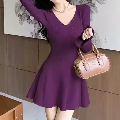 Vネックリブニットフレアワンピース