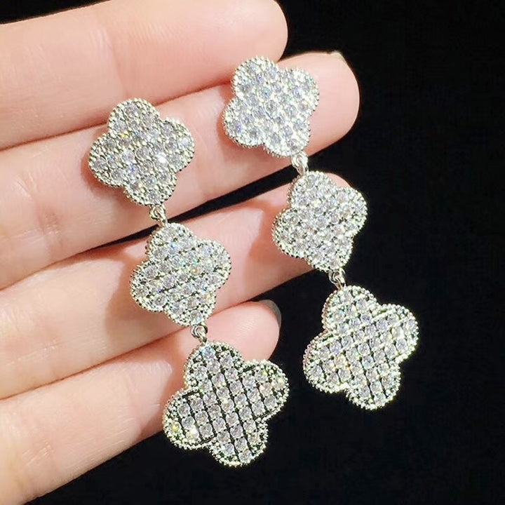 3連クローバーピアス – Salang